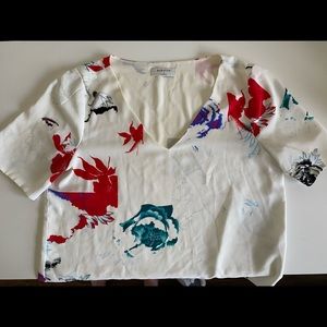 Babaton/Aritzia Floral Cropped Shirt. Size Small.